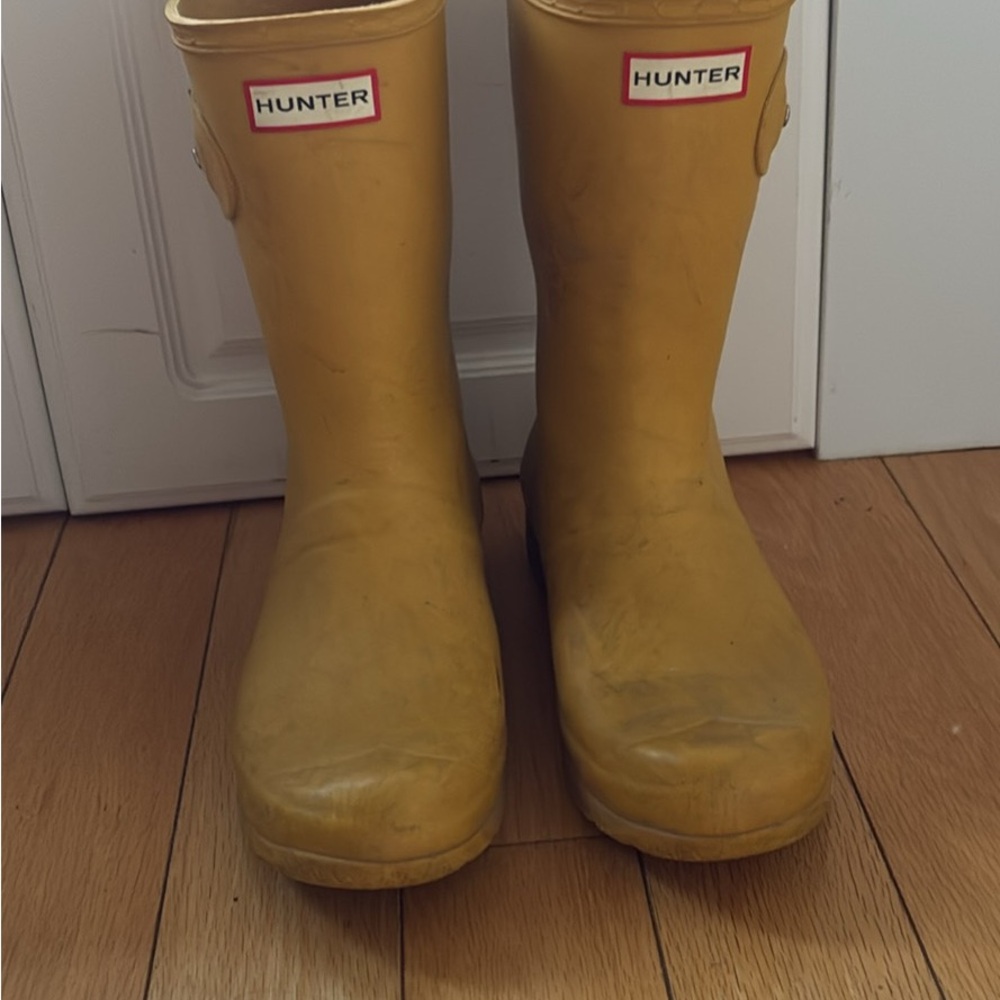 Hunter Classic Mustard Boots
